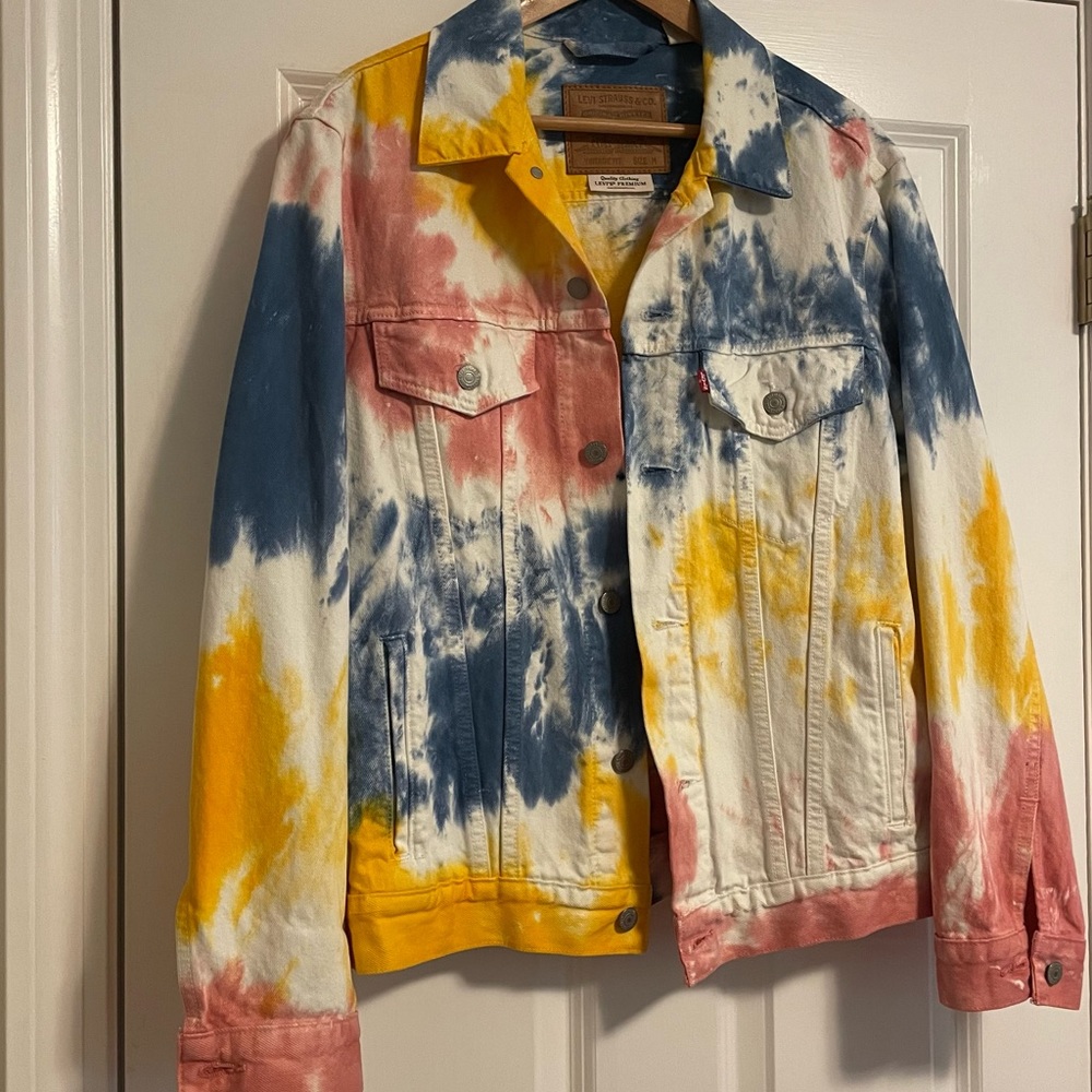 Levi’s Premium Vintage Fit Medium Tie Dye Trucker Jean Jacket EUC